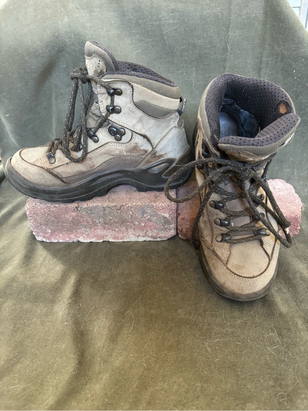 LOWA Renegade Distressed Grunge Indie Sleaze Streetwear Hiking Boots Vibram